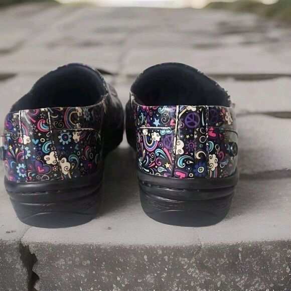 Klogs Footwear Multi-color Peace Out Mission  Nursing Clogs Women's Size 8.5 - Picture 6 of 8